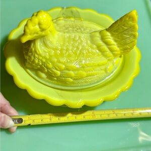 Mosser Glass Lemon/Dandelion Cadmium Glass Hen on a Nest, GLOWS, UV Reactive